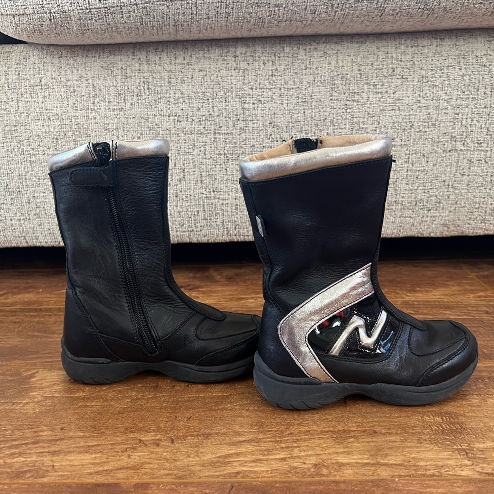 Naturino genuine leather black boots size EU 24 or US size 7,5 Italy